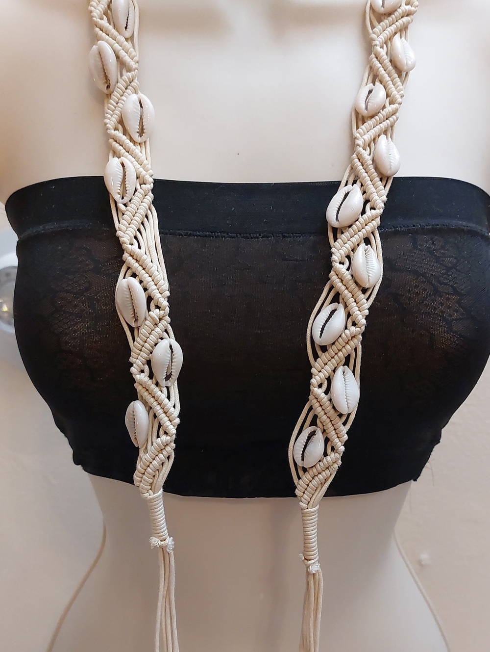 Natural Conch Shells Macrame Belt - Picture 3 of 4